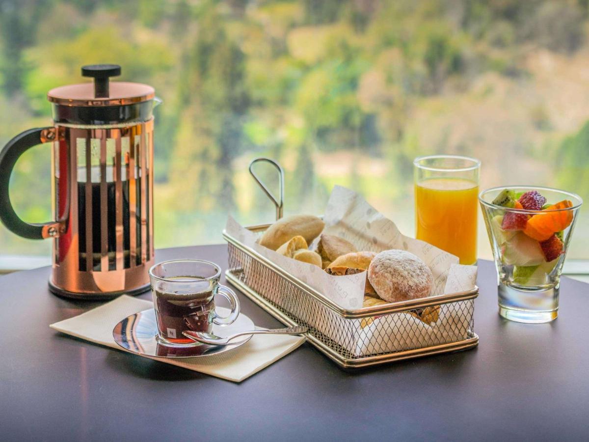 Pullman Santiago Vitacura Екстер'єр фото A French press