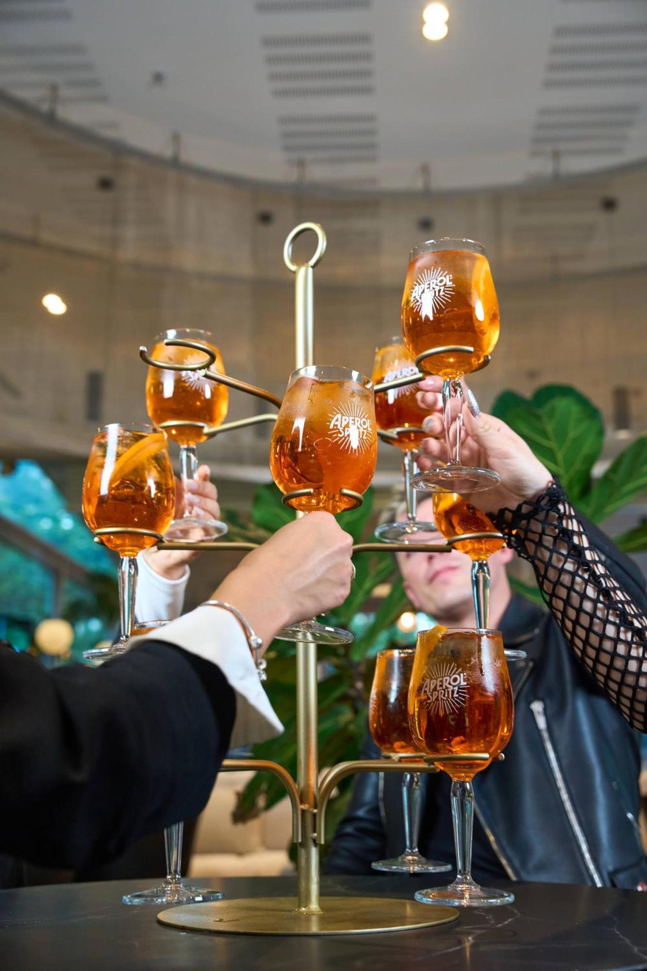 Pullman Santiago Vitacura Екстер'єр фото A glass of Prosecco DOC