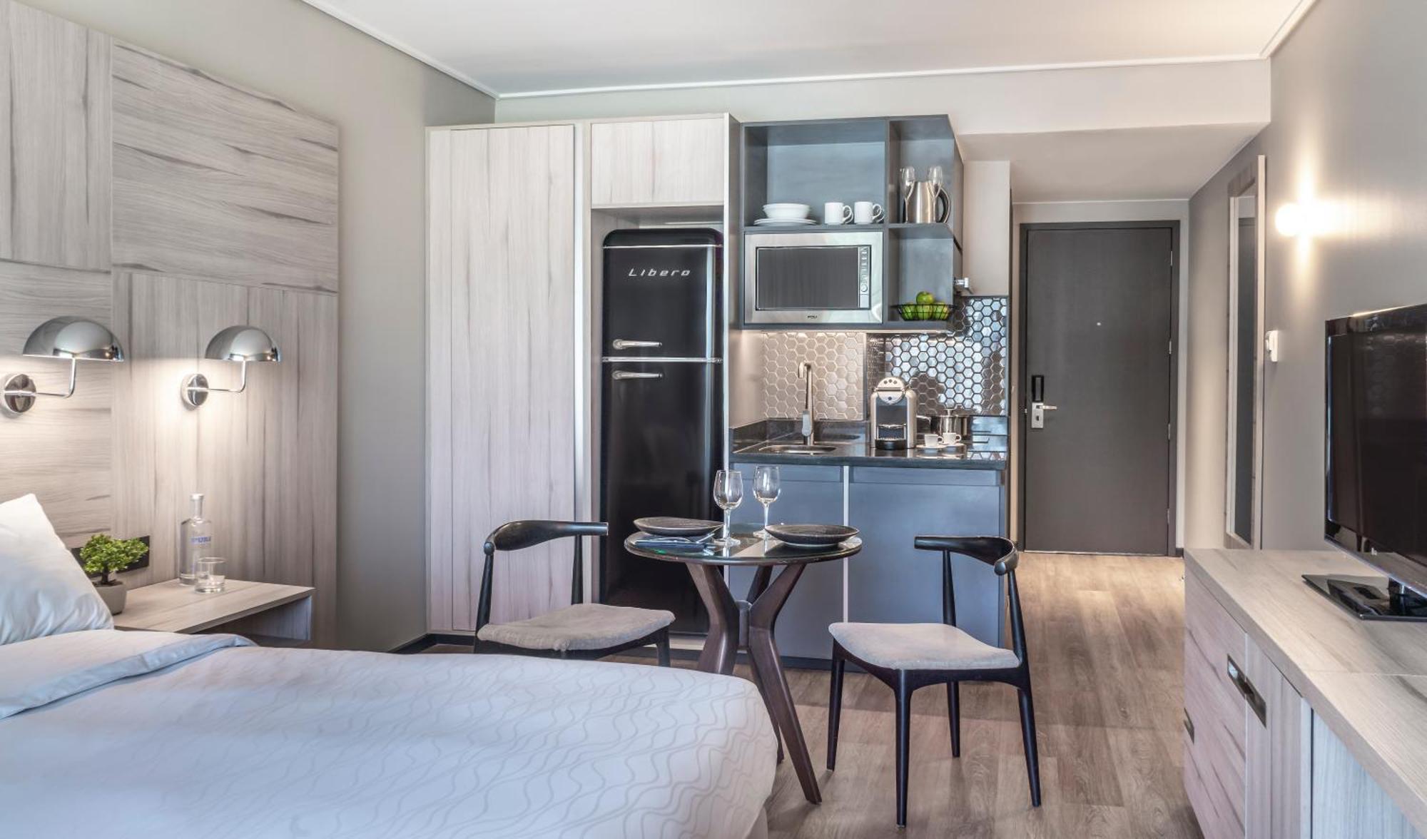 Pullman Santiago Vitacura Екстер'єр фото A typical studio apartment