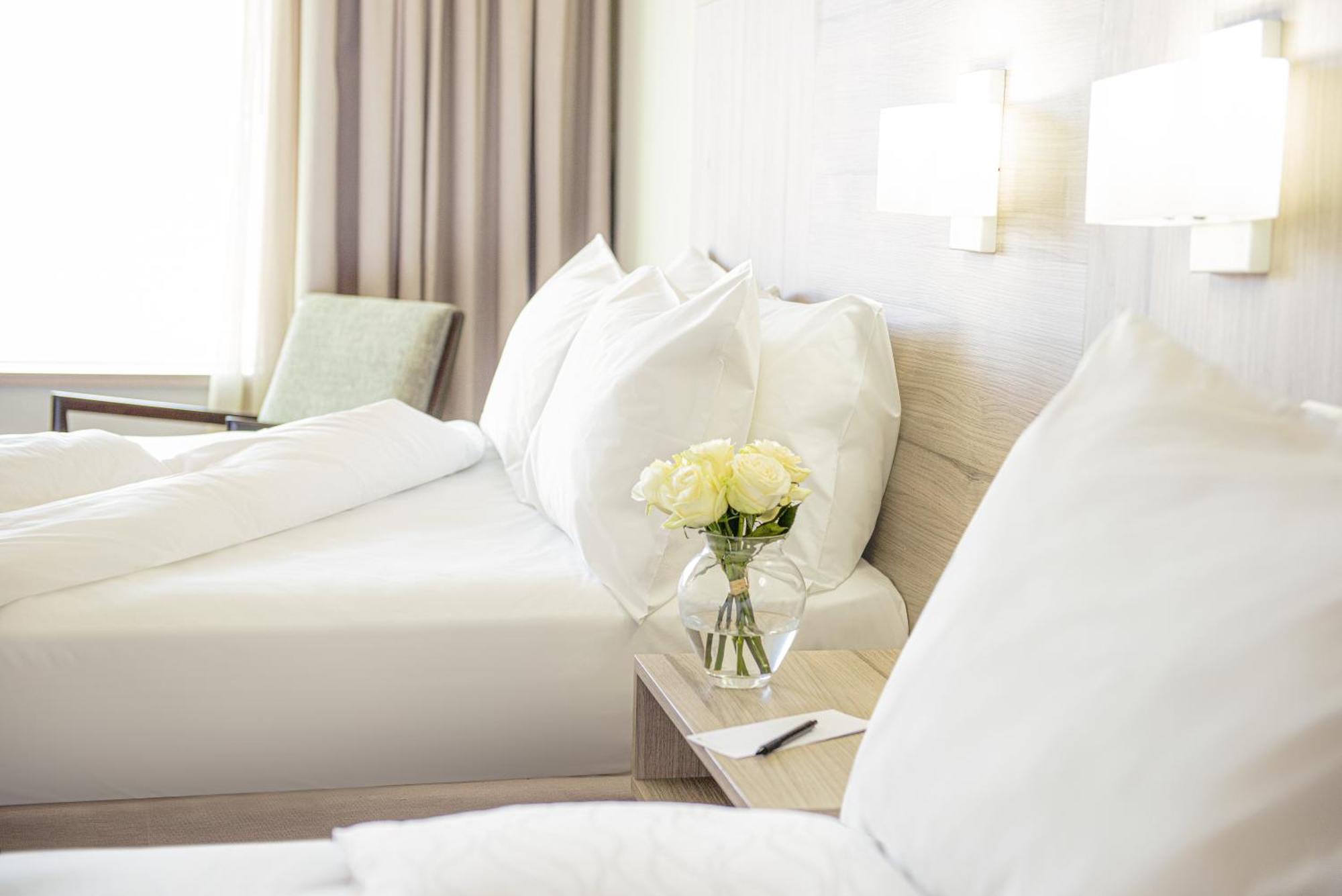 Pullman Santiago Vitacura Екстер'єр фото A bedroom at The Ivy Hotel